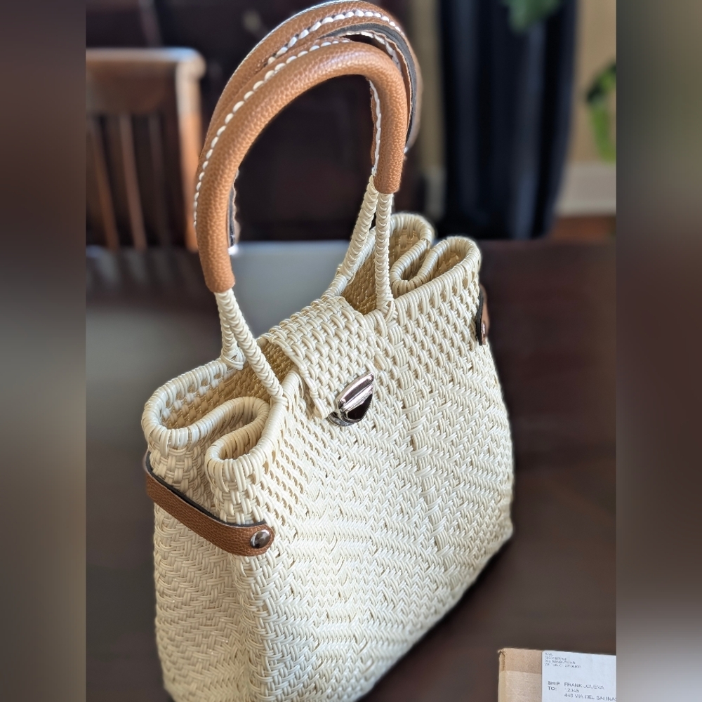 Artisanal Handmade Tote - Picture 15 of 16